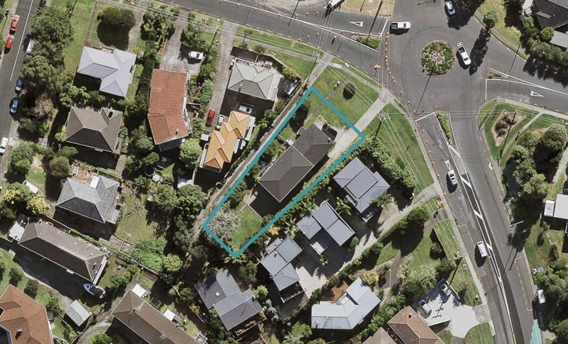 2/102 Lake Road, Northcote, Auckland - Carousel 1