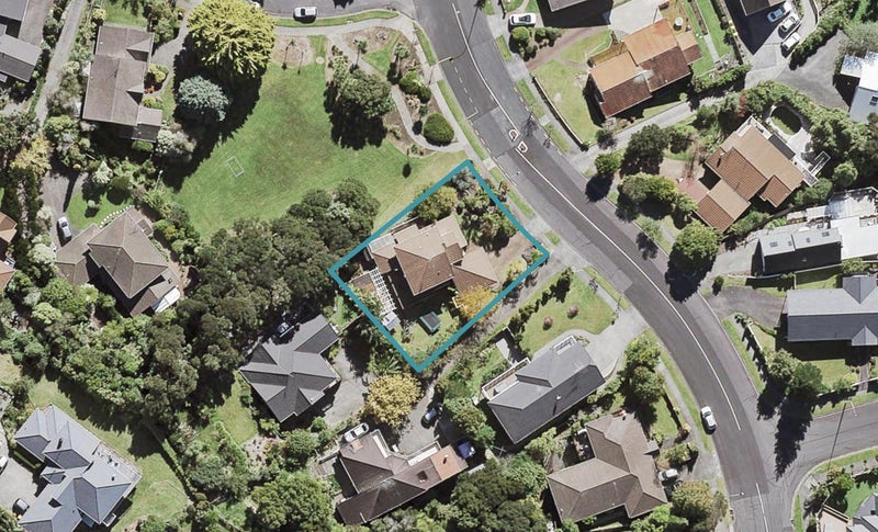 207 Chelsea View Drive, Chatswood, Auckland - Carousel 1
