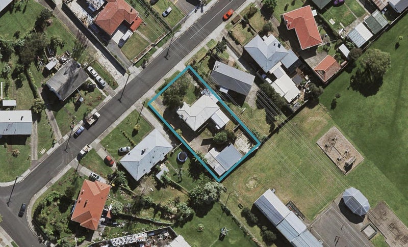 2/5 Edward Avenue, Otara, Auckland - Carousel 1