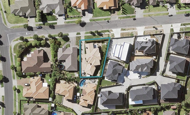 33 Point View Drive, East Tamaki Heights, Auckland - Carousel 1