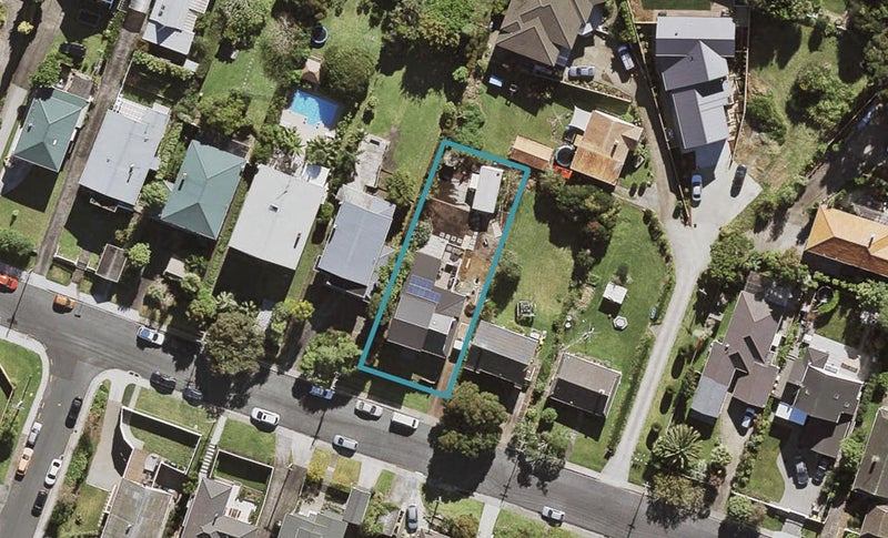 24 Belle Vue Avenue, Northcote Point, Auckland - Carousel 1