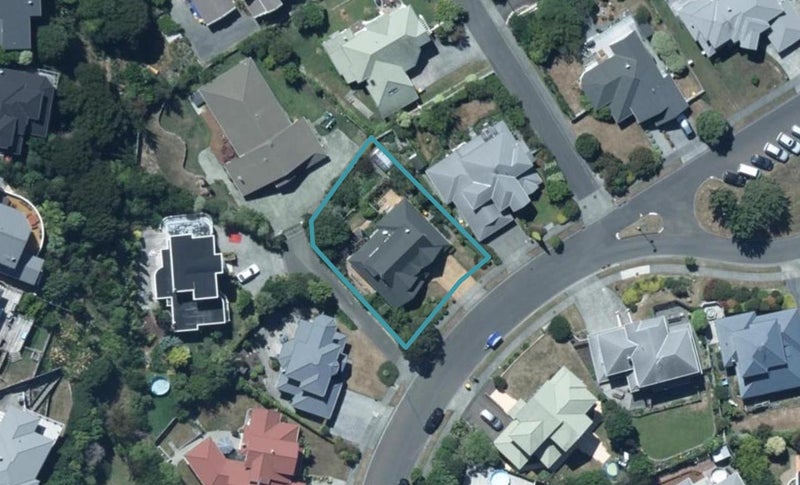 19 Lanyon Place, Whitby, Porirua - Carousel 1
