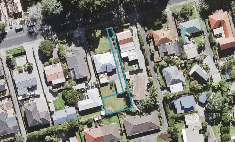 30E Godley Road, Green Bay, Auckland - Carousel 1
