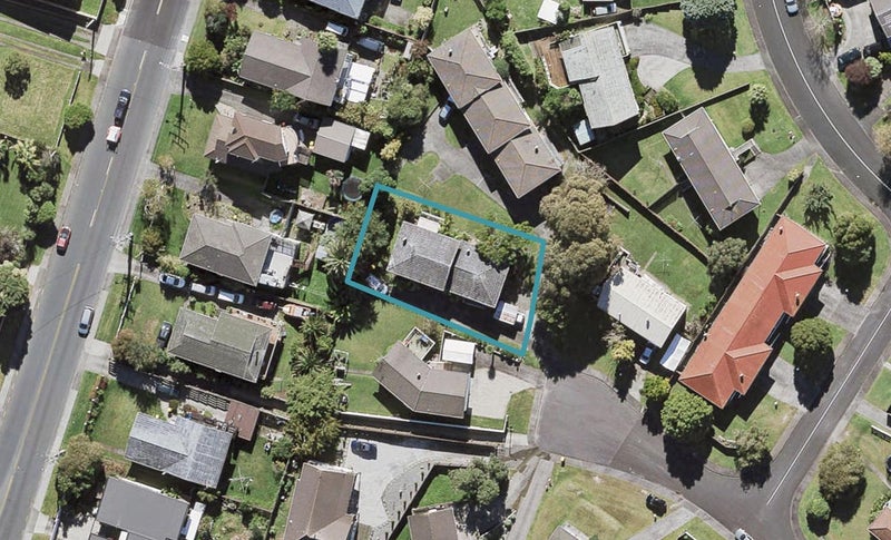 1/8 Longbill Place, Glendene, Auckland - Carousel 1