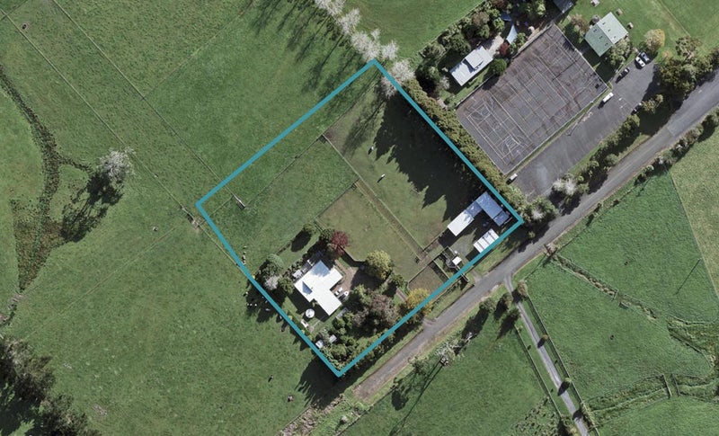 46 Macky Road, Helensville - Carousel 1