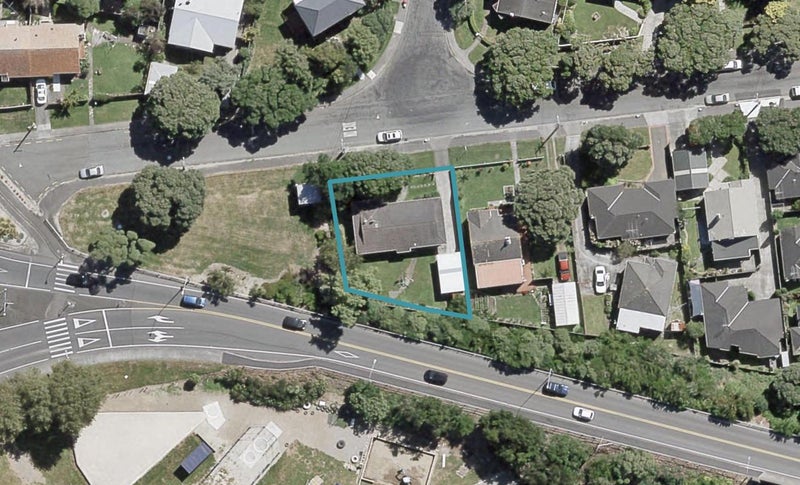 2 Pohutukawa Street, Woburn, Lower Hutt - Carousel 1