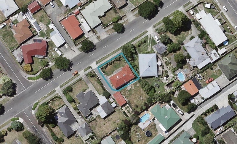 1419 Caroline Road, Mayfair, Hastings - Carousel 1