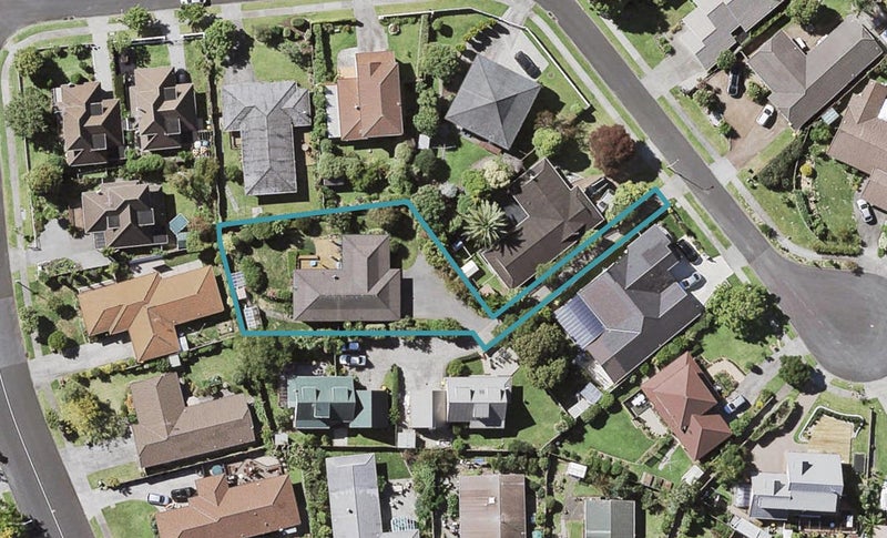11 Eastridge Court, Northpark, Auckland - Carousel 1
