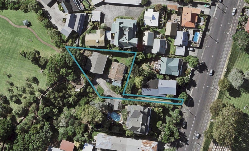 2/0 Vauxhall Road, Devonport, Auckland - Carousel 1