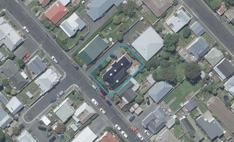 12 Selwyn Street, North East Valley, Dunedin - Carousel 1