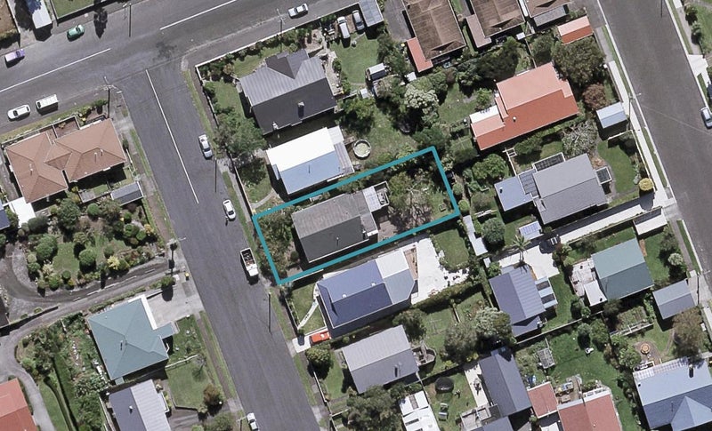 5 Kitchener Terrace, Moturoa, New Plymouth - Carousel 1