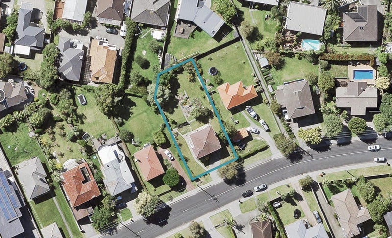 35 Knights Road, Rothesay Bay, Auckland - Carousel 1
