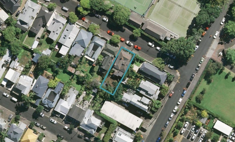 2 Green Street, Saint Marys Bay, Auckland - Carousel 1
