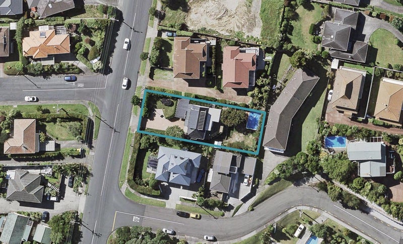 161 East Coast Road, Castor Bay, Auckland - Carousel 1