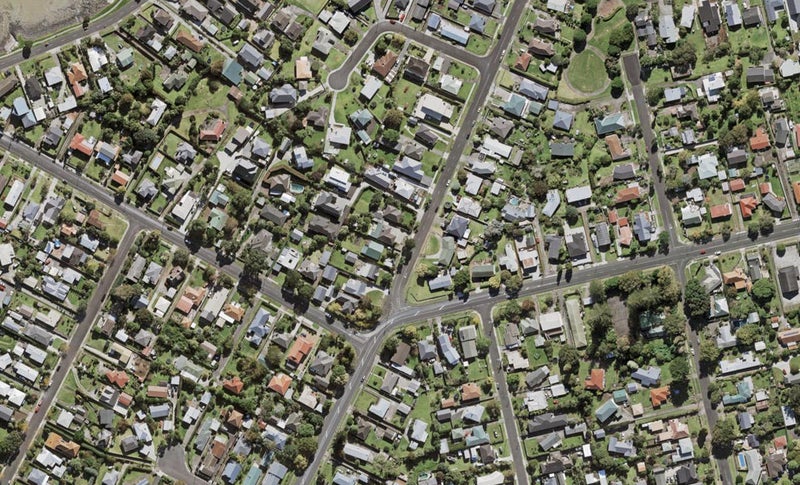 39 Shortt Avenue, Mangere Bridge, Auckland - Carousel 1