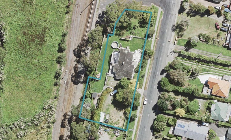 6 Township Road, Waitakere, Auckland - Carousel 1