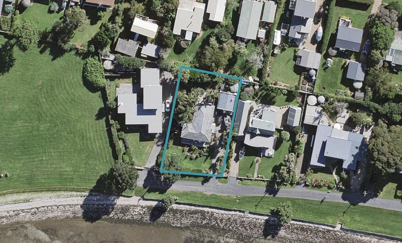 14 The Esplanade, Oneroa, Waiheke Island - Carousel 1