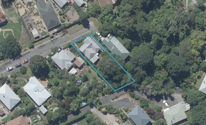 16 Balfour Street, North East Valley, Dunedin - Carousel 1