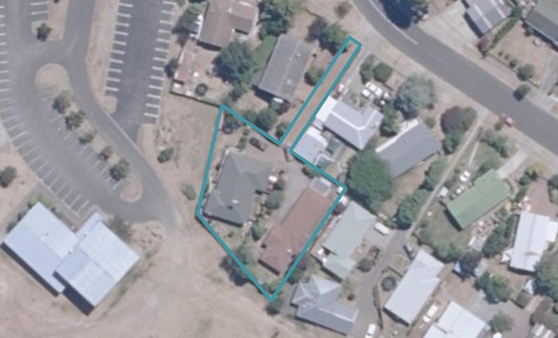 2/3 Marshall Avenue, Marshall Avenue, Taupo - Carousel 1