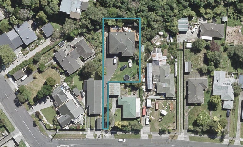 3 Horoeka Street, Stokes Valley, Lower Hutt - Carousel 1