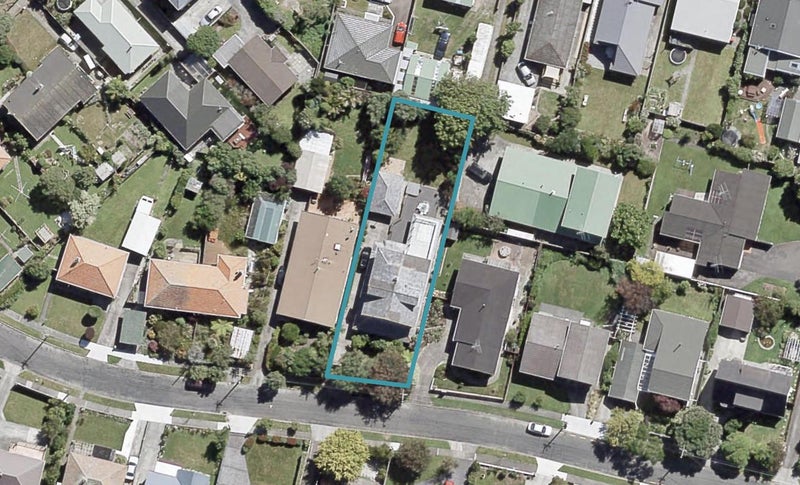 44 Fairfield Avenue, Fairfield, Lower Hutt - Carousel 1