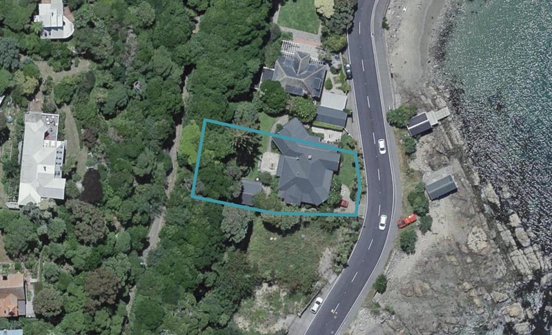 461 Karaka Bay Road, Karaka Bays, Wellington - Carousel 1