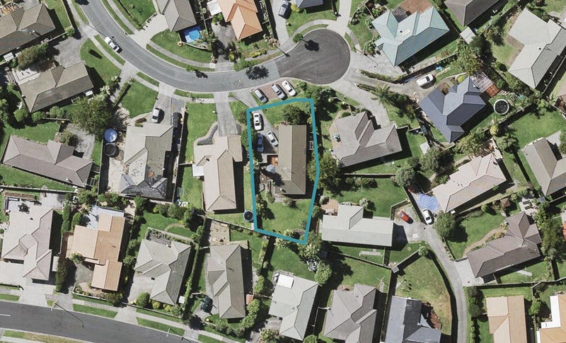 25 Brompton Place, Burswood, Auckland - Carousel 1