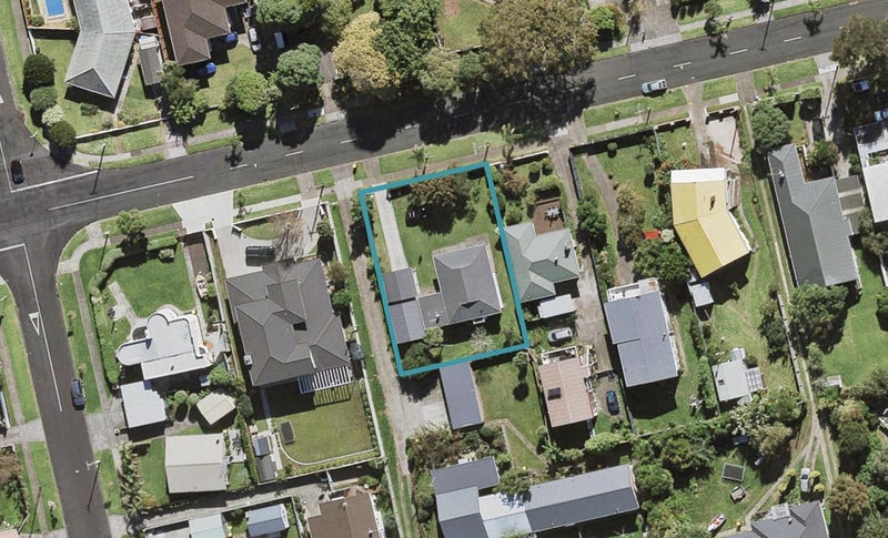 37 Mcintyre Road, Mangere Bridge, Auckland - Carousel 1