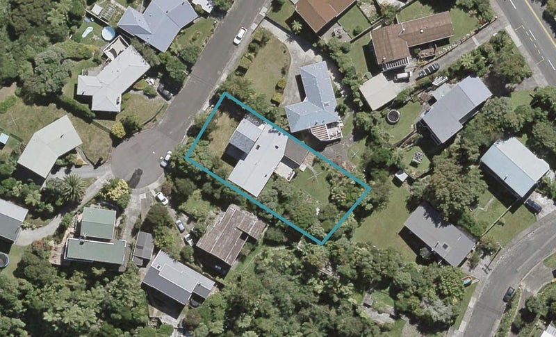 5 Levin Grove, Kelson, Lower Hutt - Carousel 1