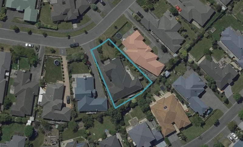 17 Coppinger Terrace, Aidanfield, Christchurch - Carousel 1