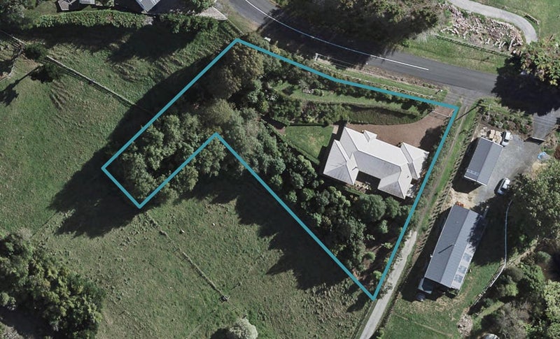 67 Hyland Place, Waiuku, Waiuku - Carousel 1