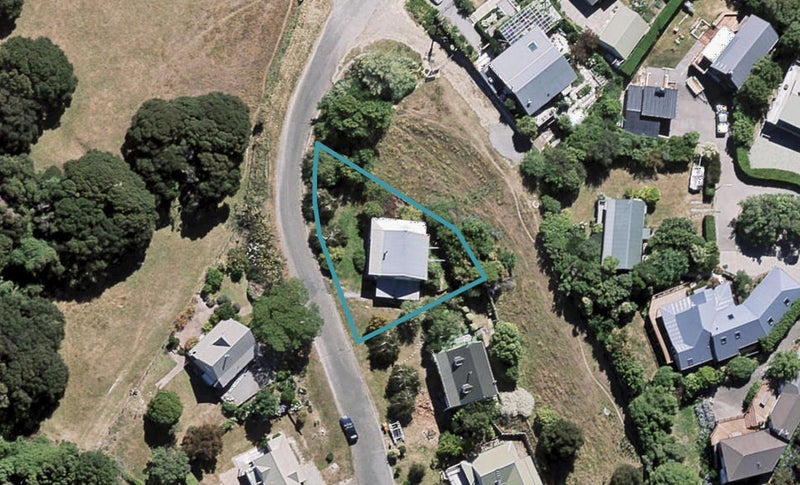 27 Penlington Place, Akaroa, Akaroa - Carousel 1