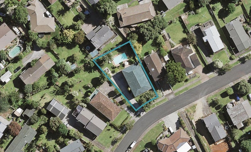 13 Barberton Terrace, Red Hill, Papakura - Carousel 1
