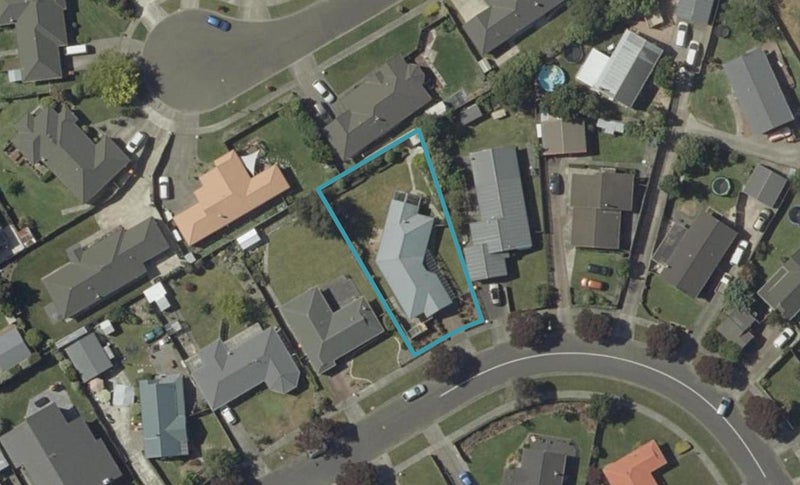 11 Peppertree Glade, Kelvin Grove, Palmerston North - Carousel 1