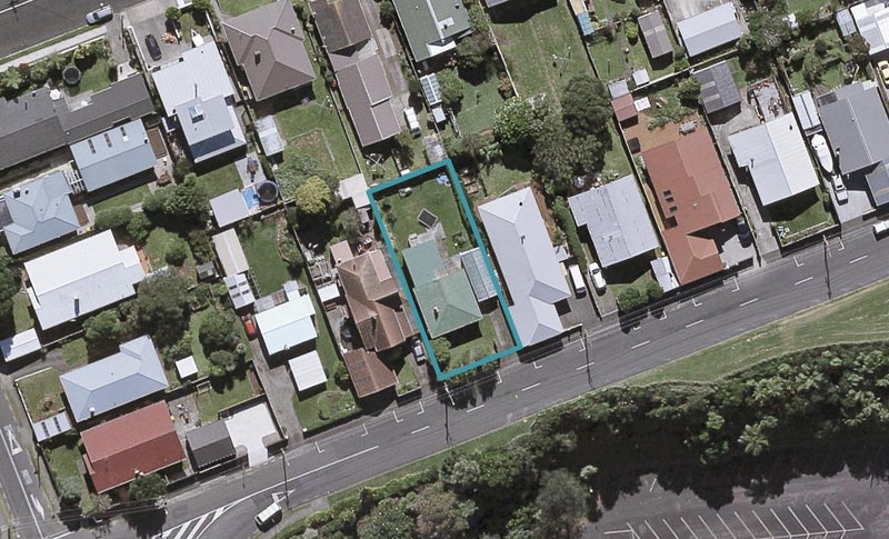 47 Clemow Road, Fitzroy, New Plymouth - Carousel 1