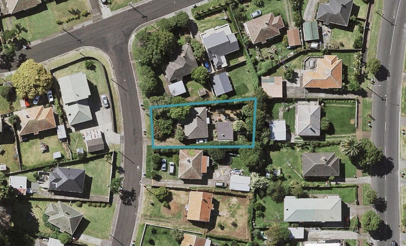 16 Upham Road, Panmure, Auckland - Carousel 1