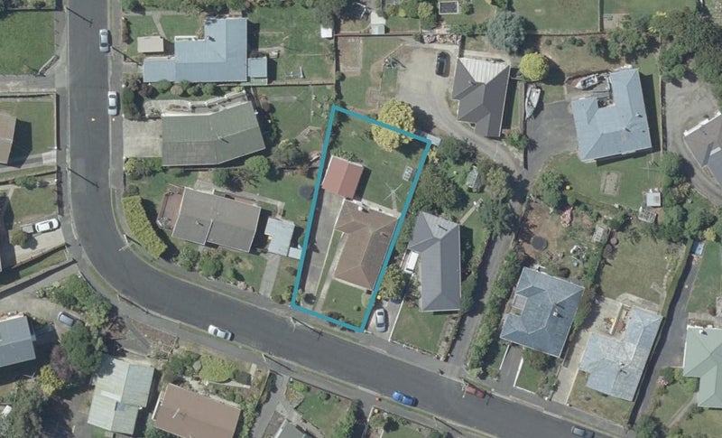 8 Bell Crescent, Concord, Dunedin - Carousel 1