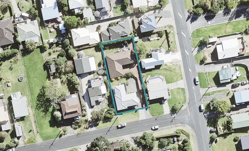 48 Surf Road, Stanmore Bay, Whangaparaoa - Carousel 1