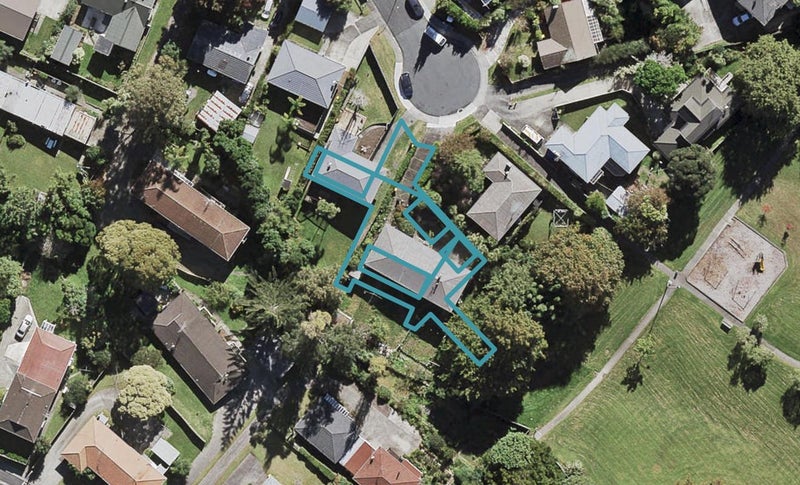 11/37 Camelot Place, Glenfield, Auckland - Carousel 1