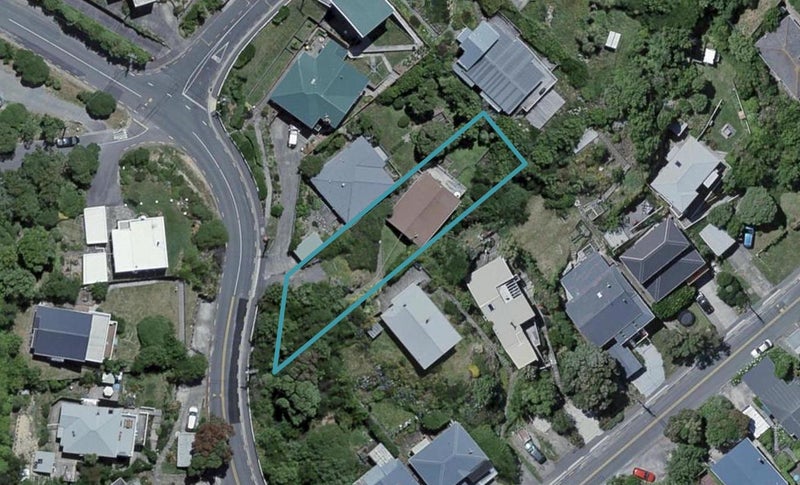 30 Hungerford Road, Lyall Bay, Wellington - Carousel 1