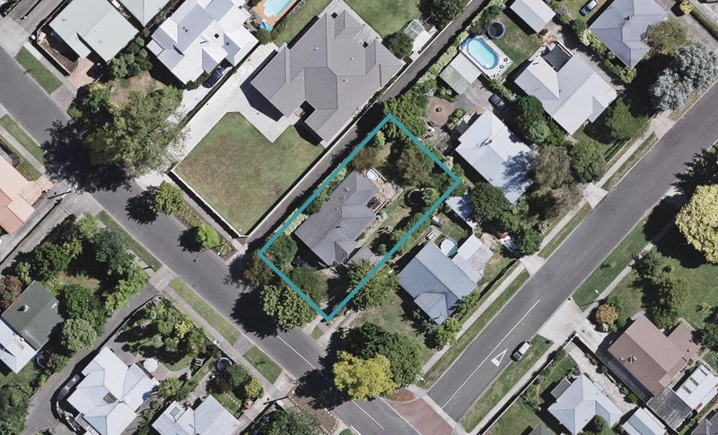 37 Avenue Road, Greenmeadows, Napier - Carousel 1