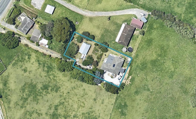 458 Welcome Bay Road, Welcome Bay, Tauranga - Carousel 1