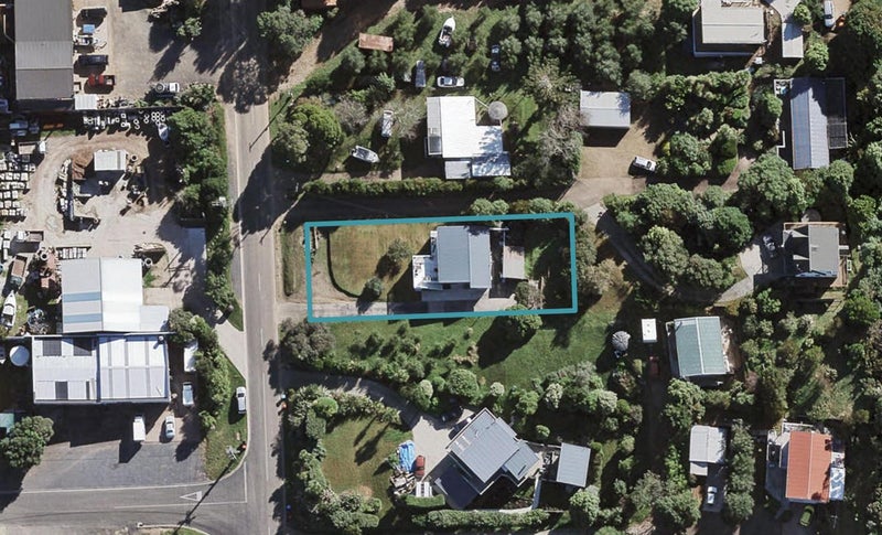 31 Erua Road, Ostend, Waiheke Island - Carousel 1