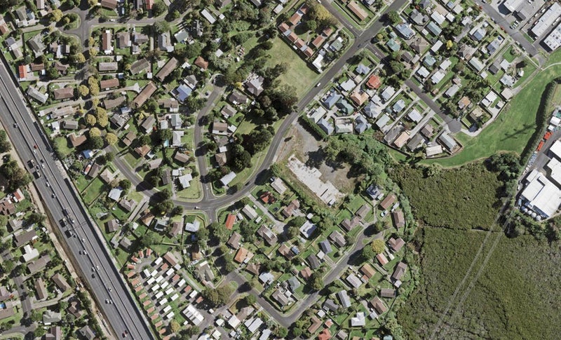 77A Kindergarten Drive, Conifer Grove, Takanini - Carousel 1