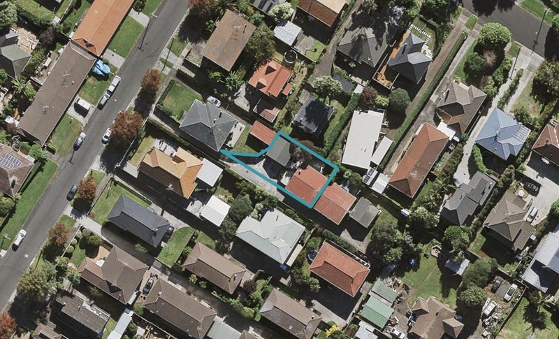 15D NGATIAWA Street, One Tree Hill, Onehunga - Carousel 1