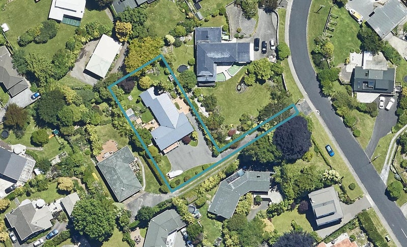 8 Grand Vue Road, Kawaha Point, Rotorua - Carousel 1