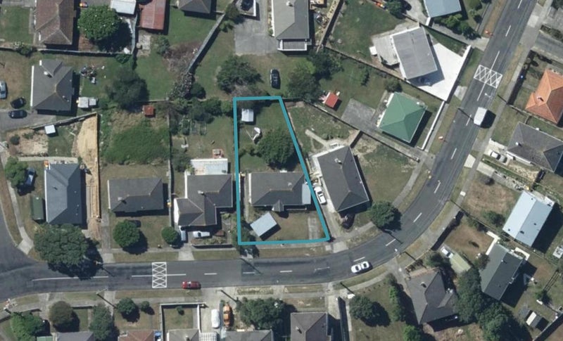 12 Hukatai Street, Elsdon, Porirua - Carousel 1