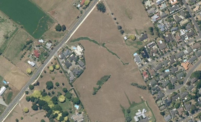 14 Herehere Drive, HAVELOCK NORTH - Carousel 1