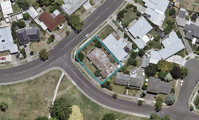 1 Islington Place, Tamatea, Napier - Carousel 1