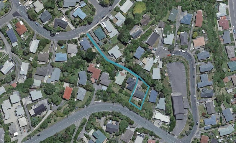 12 Leona Way, Paparangi, Wellington - Carousel 1